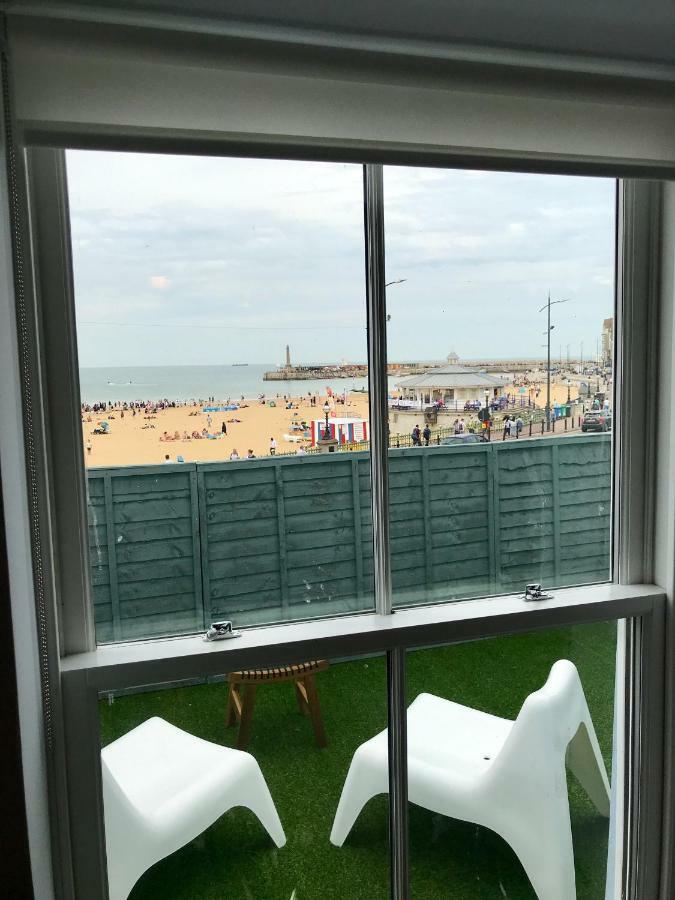 The Dreamland Apartment - Margate Beach - By Goldex Coastal Breaks Exterior photo
